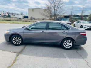 2016 toyota camry le