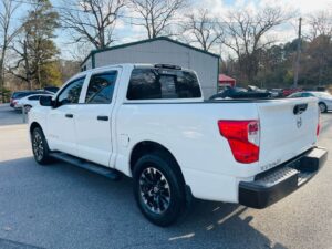 2021 nissan titan crew cab s $17,999