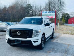 2021 nissan titan crew cab s $17,999