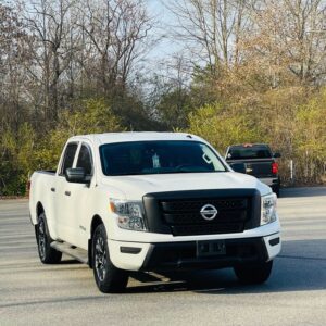 2021 nissan titan crew cab s $17,999