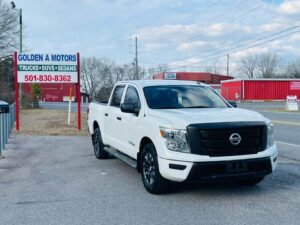 2021 nissan titan crew cab s $17,999