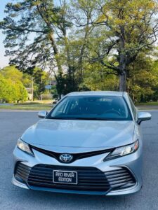 2022 toyota camry le $16,499