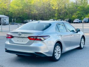 2022 toyota camry le $16,499